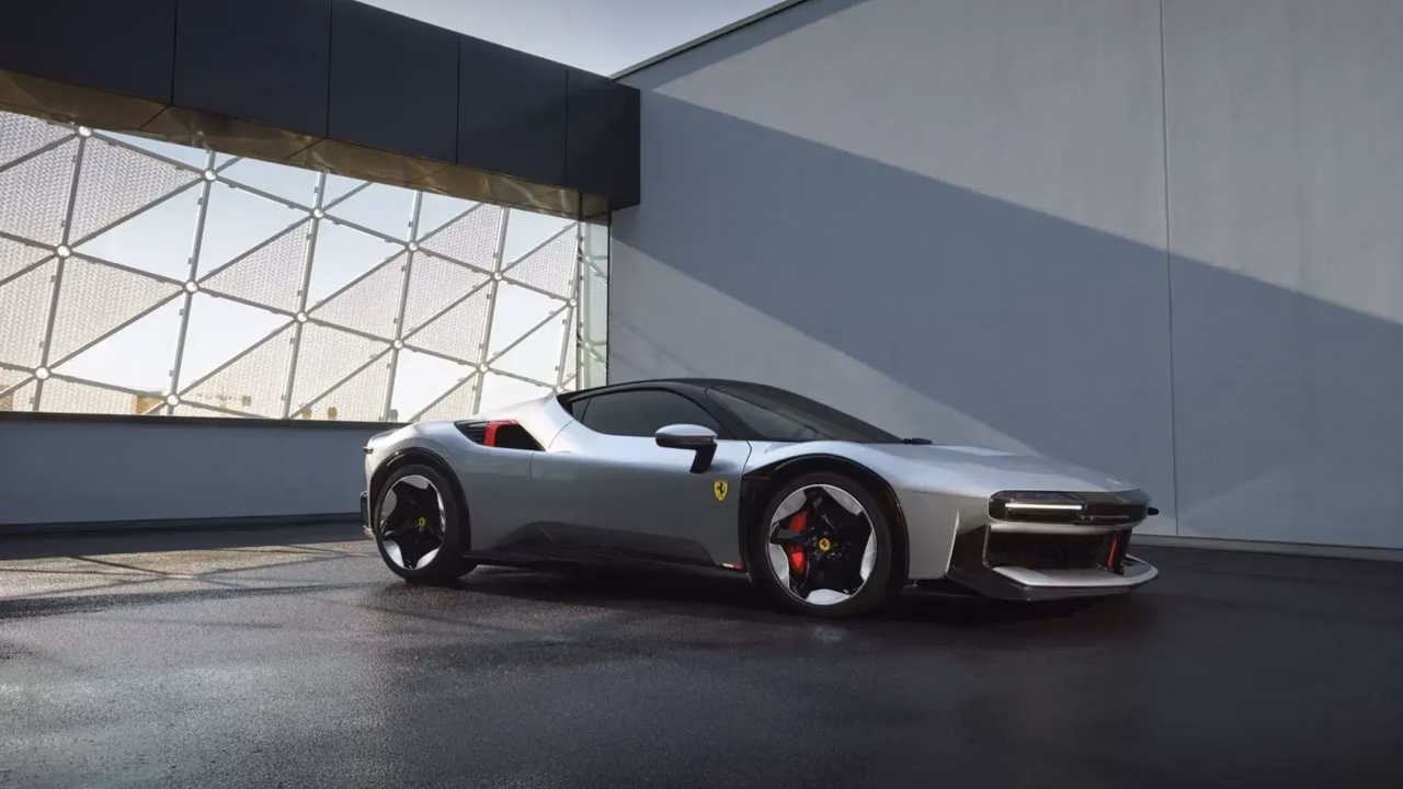 Ferrari замаскировала под Kia суперкар SF90
