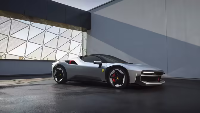 Ferrari замаскировала под Kia суперкар SF90