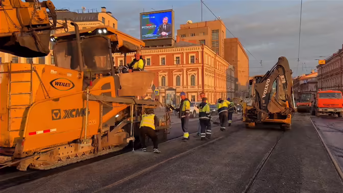 Литейный мост в Санкт-Петербурге получил новое дорожное покрытие