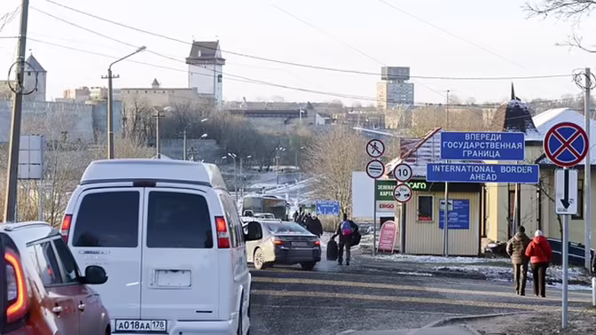 Ограничения на границе с Эстонией повлияли на поток транспорта