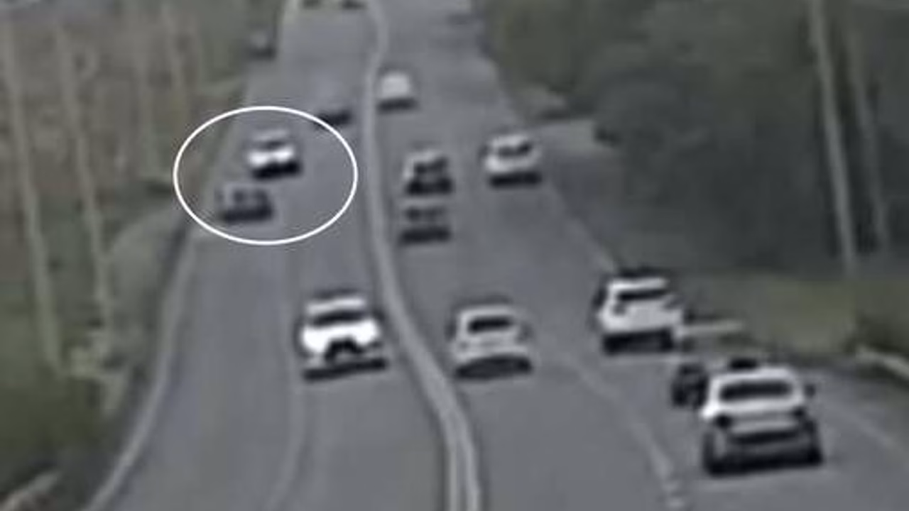 В Казани на видео попали последние секунды перед ударом Lada об опору ЛЭП