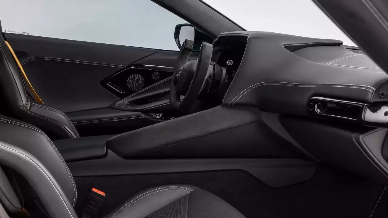 Rezvani представила 1560-сильный Beast X на базе Chevrolet Corvette E-Ray