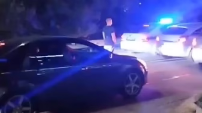 На Калужском шоссе пробка к АЗС заблокировала движение