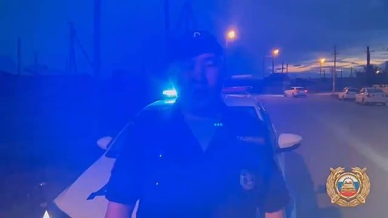 Водитель в Усть-Ордынском врезался в опору ЛЭП, скрываясь от полиции