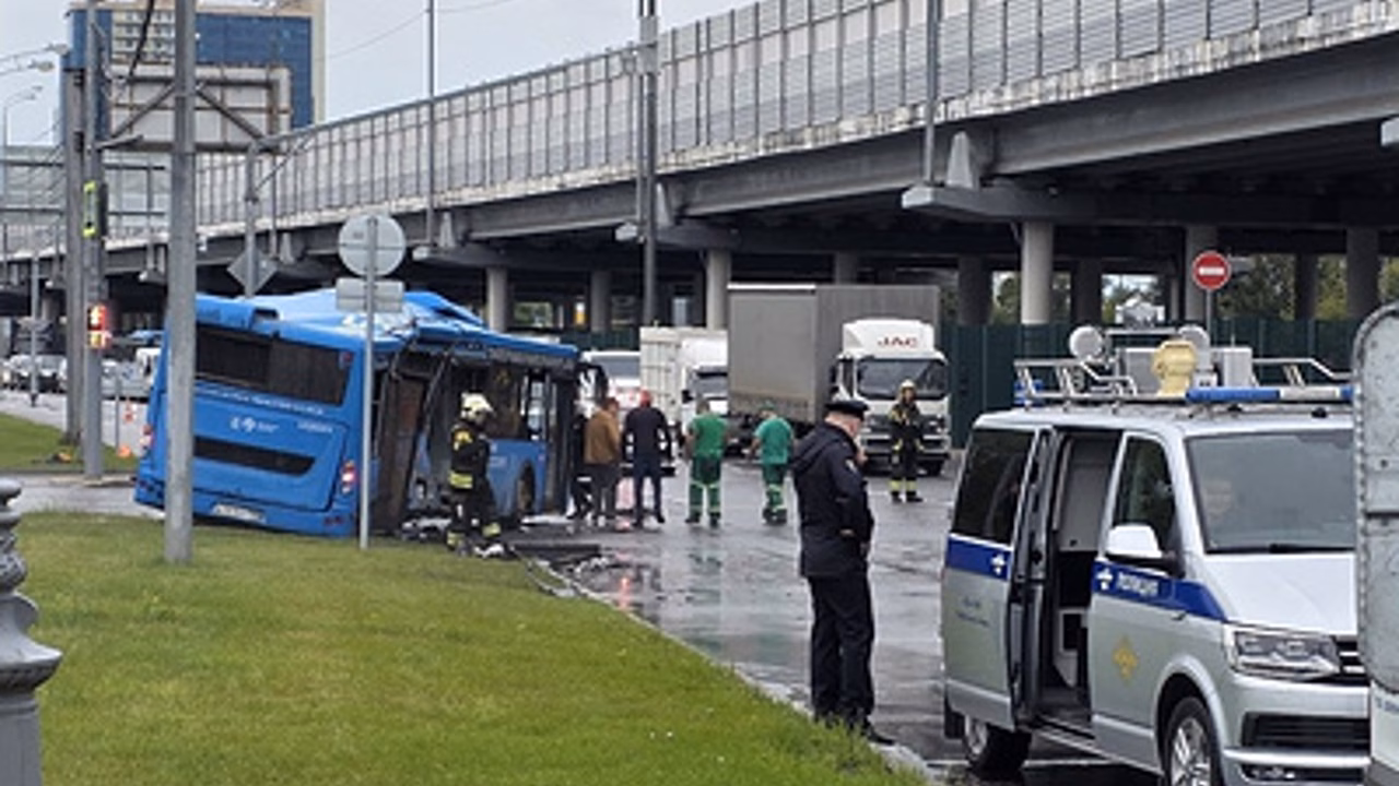 Водитель грузовика предварительно виновен в ДТП на Дмитровском шоссе