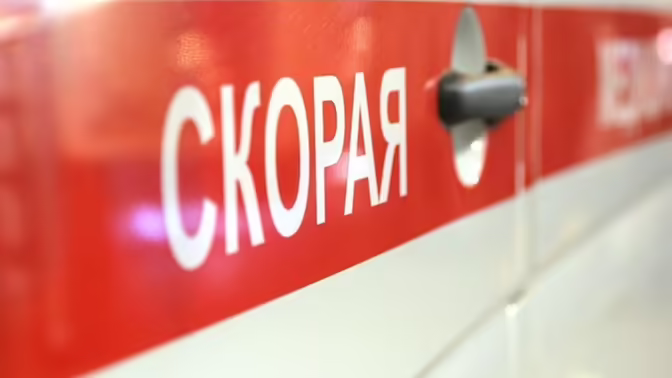 Три человека пострадали в ДТП с маршруткой и трактором в Смоленске