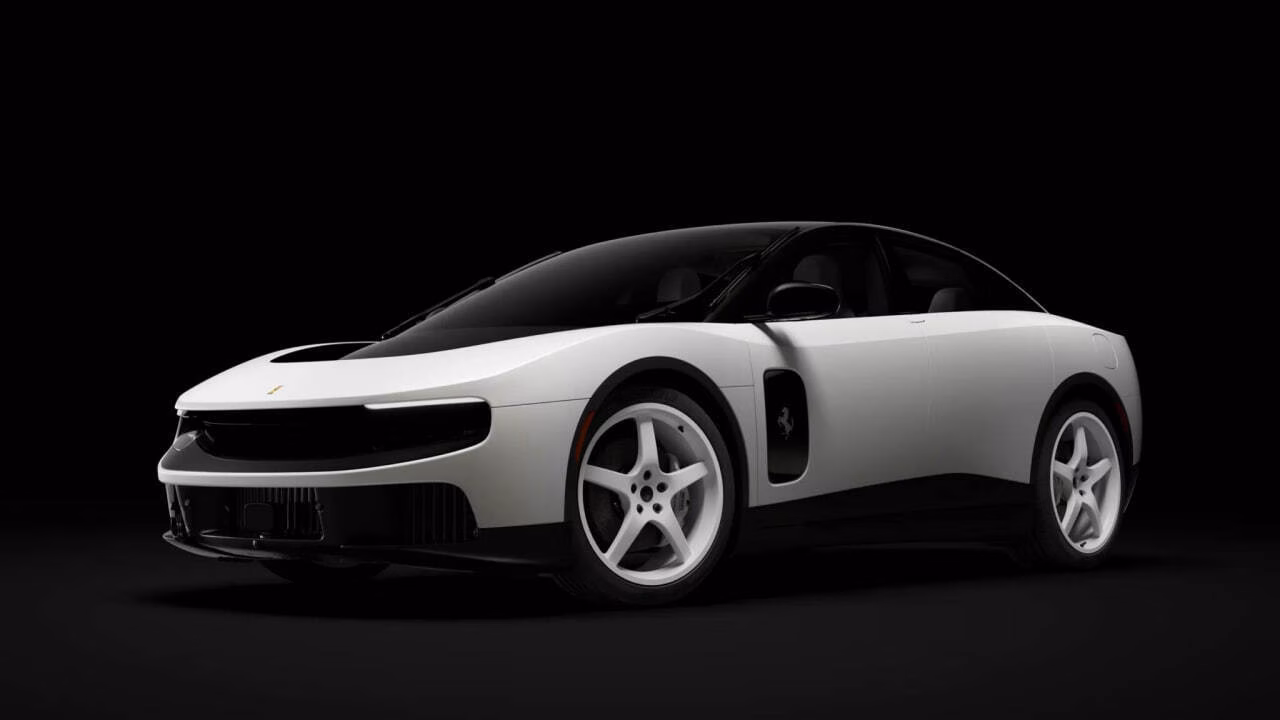 Первый Ferrari Luce за 3,4 млрд рублей купили на аукционе