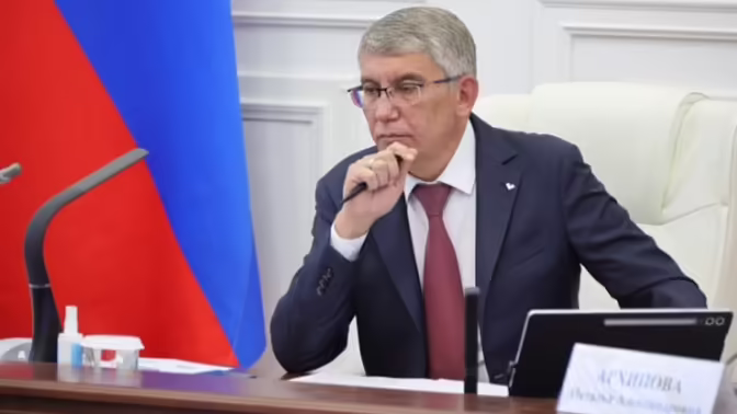 Губернатор поручил наладить информирование о поставках бензина в регионе