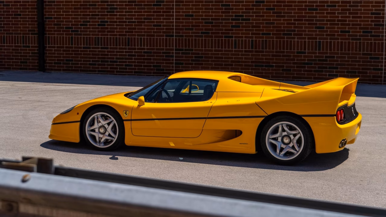 Ferrari F50 дважды за один день обновил рекорд аукционной стоимости