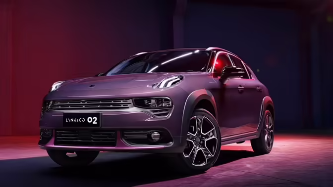 Топ-менеджера Lynk & Co оштрафовали за трансляцию с завода