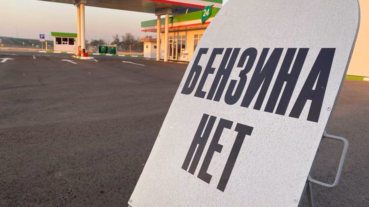 В Липецке бензин отпускают по четным номерам авто и числу заправок