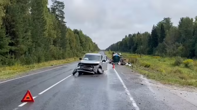 Два человека пострадали после столкновения автомобилей на Бору