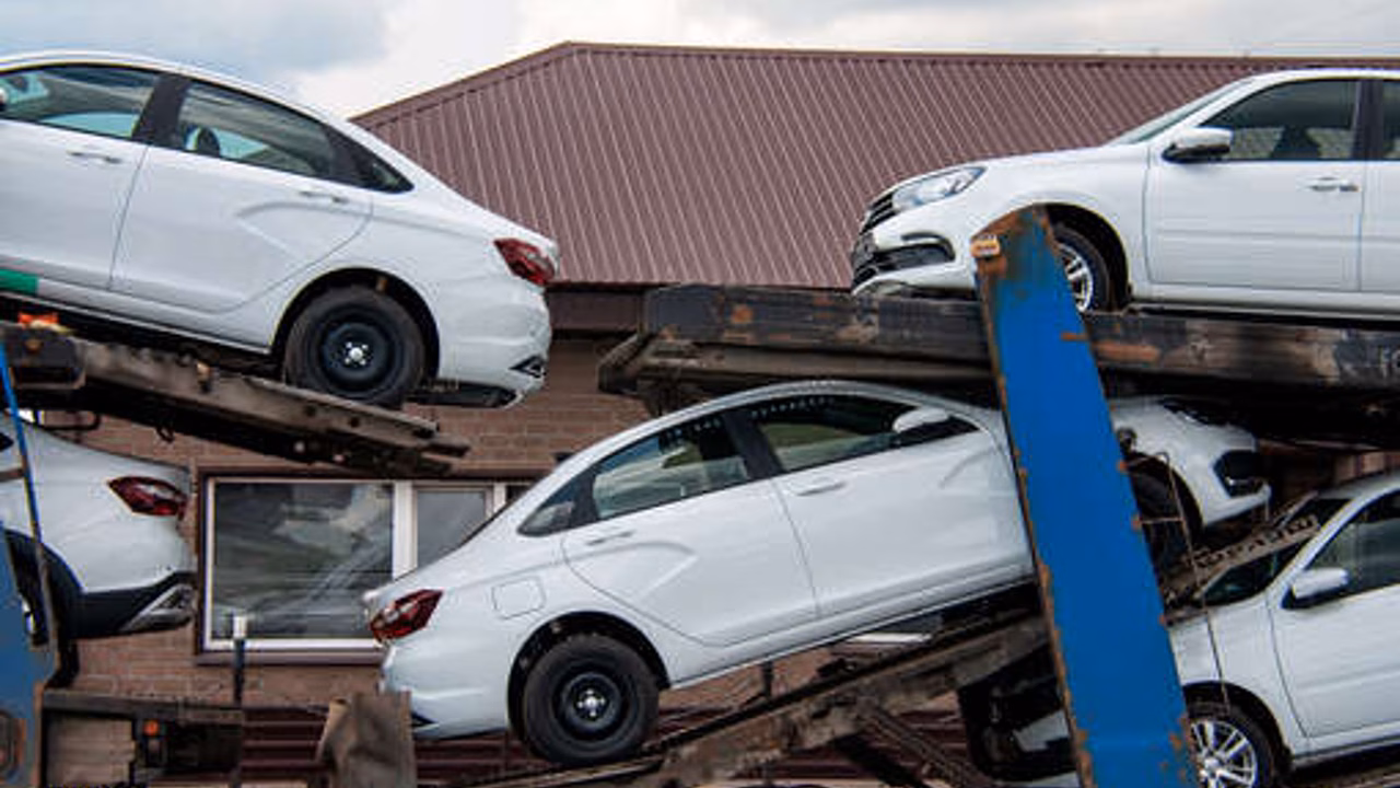 Импорт российских автомобилей в Казахстан почти обнулился в июне