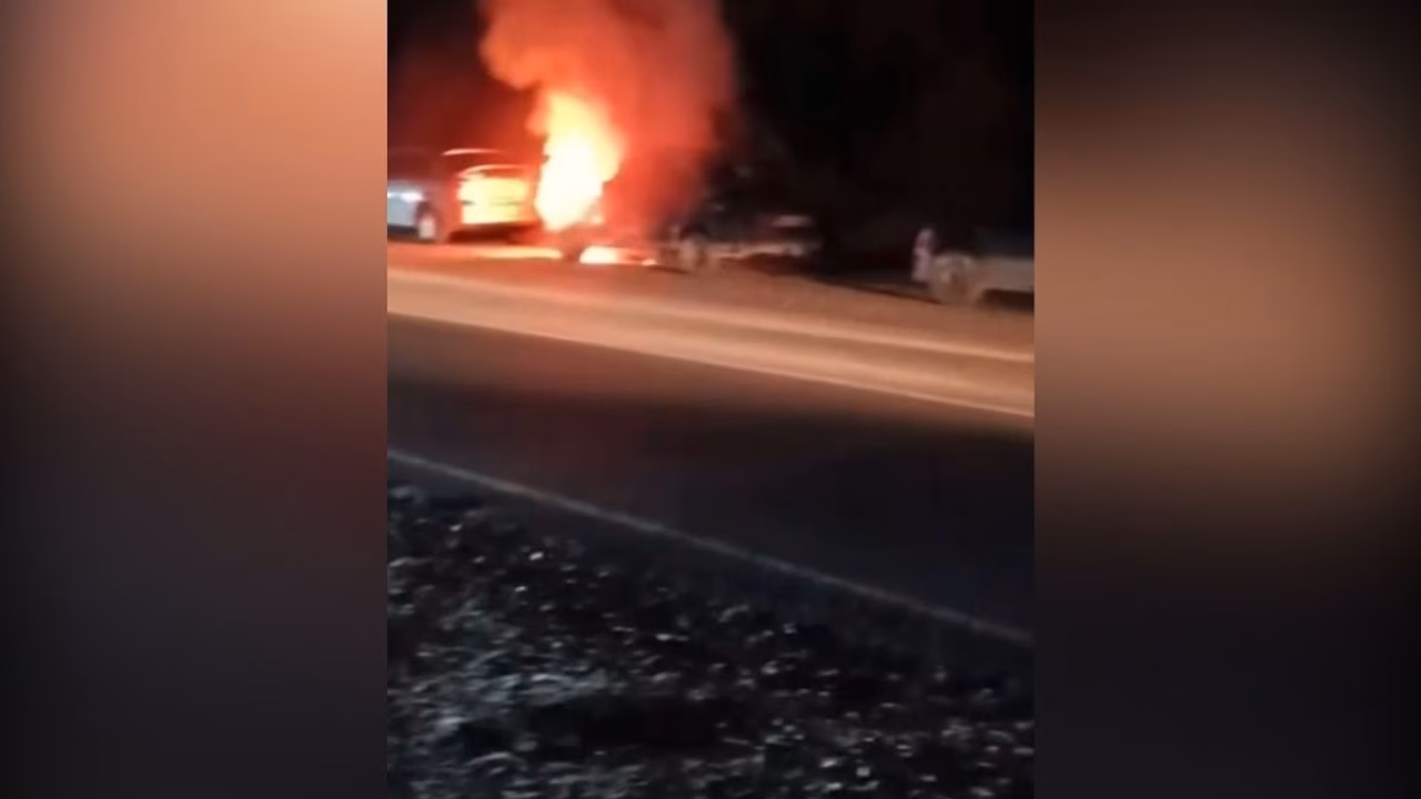 «Жигули» загорелись в очереди у АЗС под Воронежем, в багажнике была канистра бензина