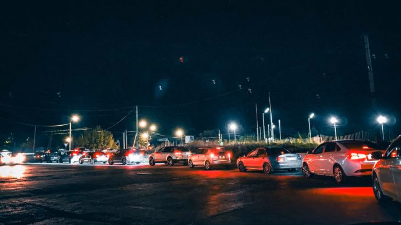 Курские власти призвали автомобилистов не создавать ажиотаж на АЗС