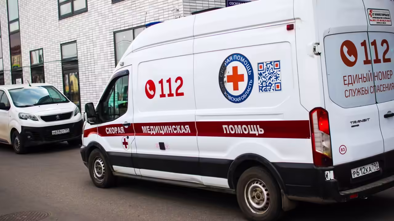 Погибшим в ДТП со скорой в Москве оказался зампред правления крупного банка