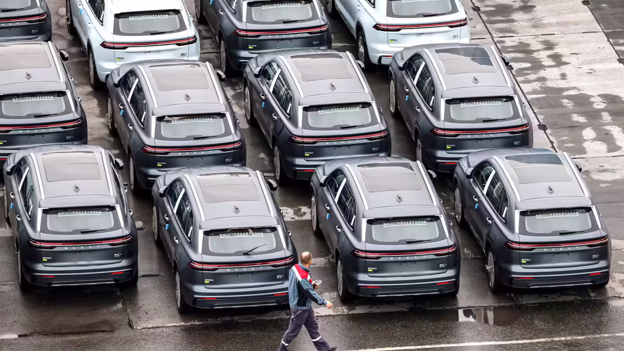 Эксперт Целиков: Экспорт легковых автомобилей из Китая в Россию вырос на 63%