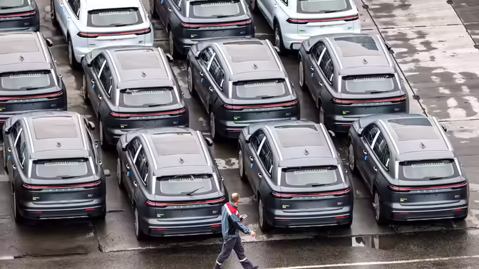 Эксперт Целиков: Экспорт легковых автомобилей из Китая в Россию вырос на 63%