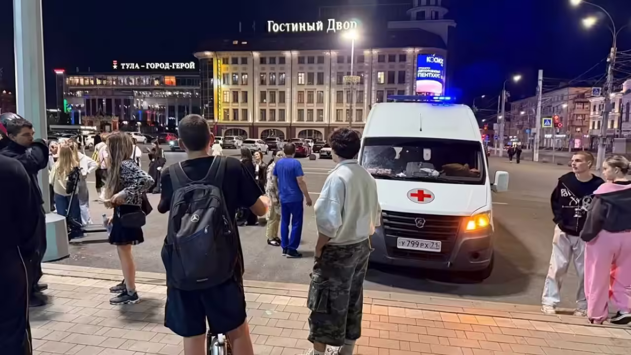 В Туле питбайкерша устроила гонки у здания правительства