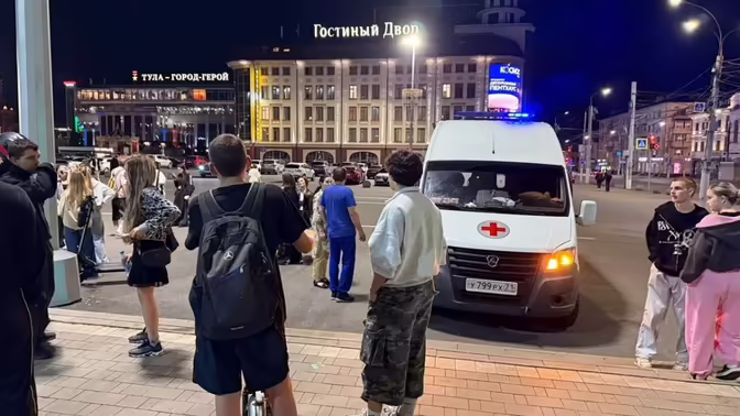 В Туле питбайкерша устроила гонки у здания правительства