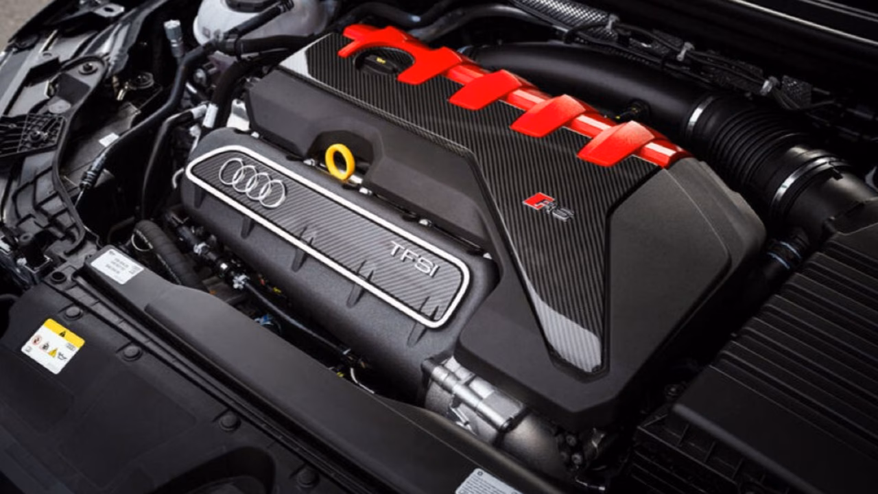 Нужна модернизация: Audi поделилась планами на будущее 5-цилиндровых моторов