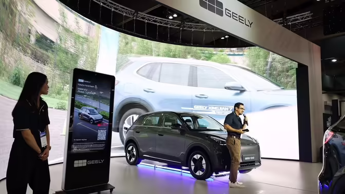 Глава Geely заявил о превосходстве их гибридов над японскими