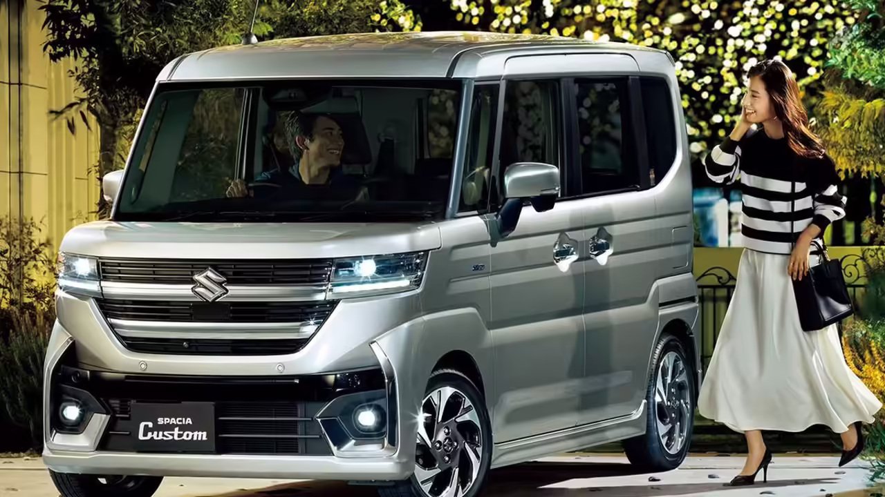 Во Владивостоке начали ввозить Suzuki Spacia: правый руль, полный привод, 690 тысяч