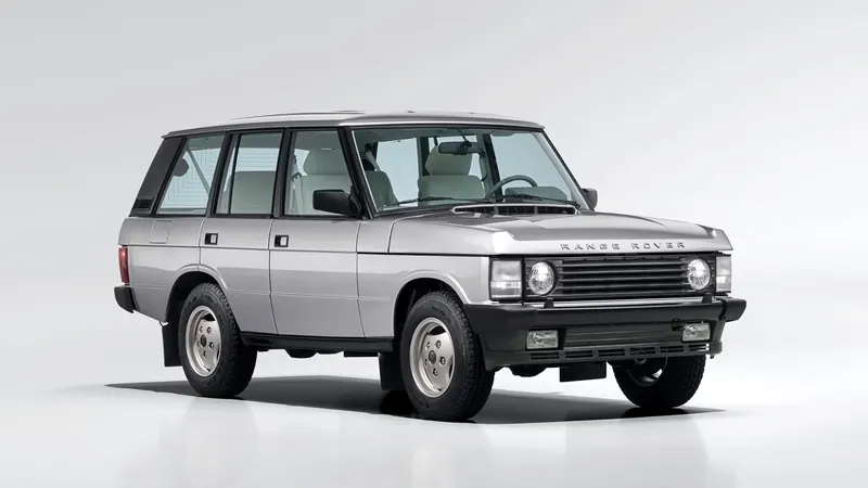 Уникальный Range Rover Classic Titan Silver в идеальном состоянии продадут на аукционе