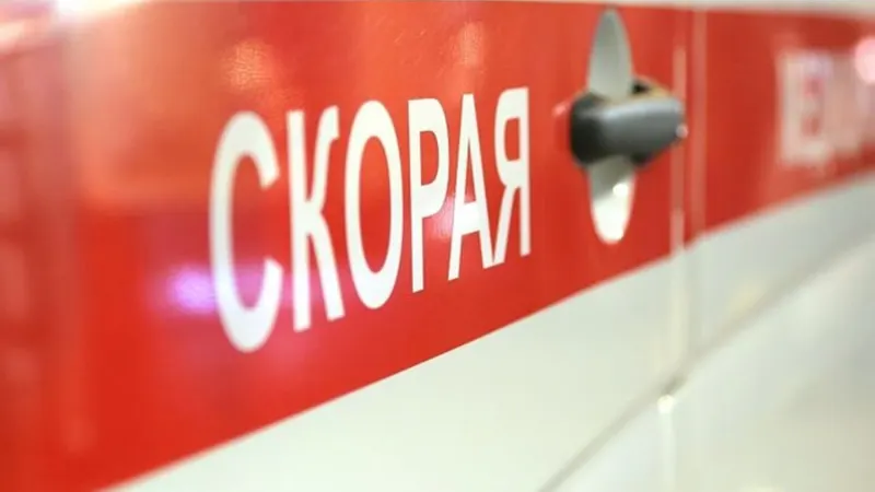 Три человека пострадали в ДТП с маршруткой и трактором в Смоленске