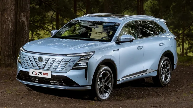 Кроссовер Changan CS75Plus получил прописку на "Автоторе" и подешевел