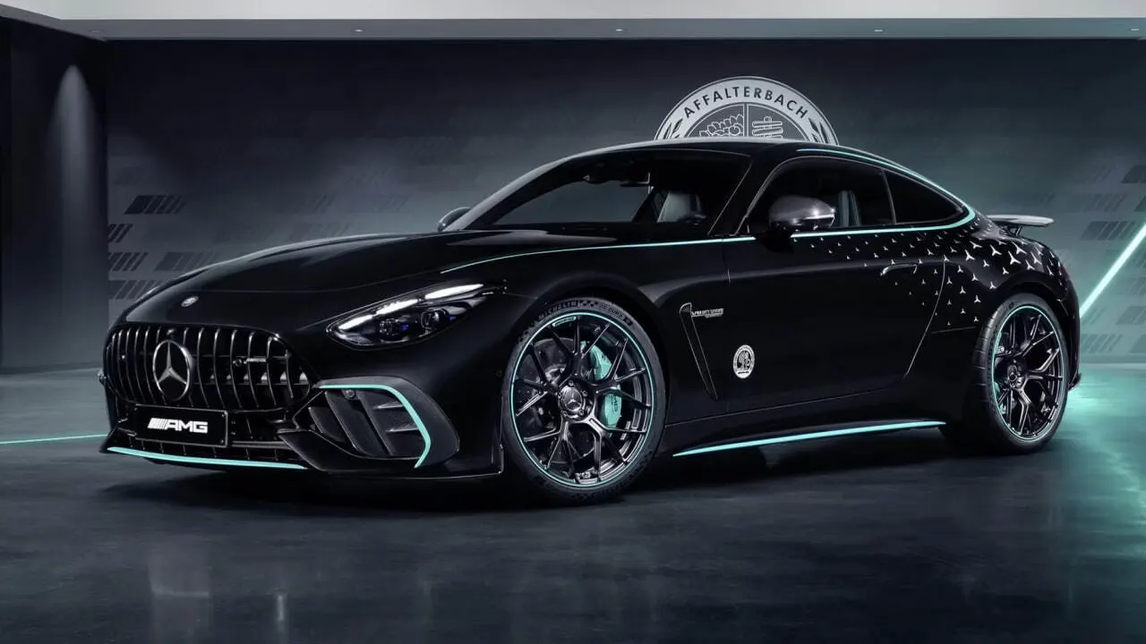 Прототип Mercedes-AMG GT сгорел во время испытаний в Испании
