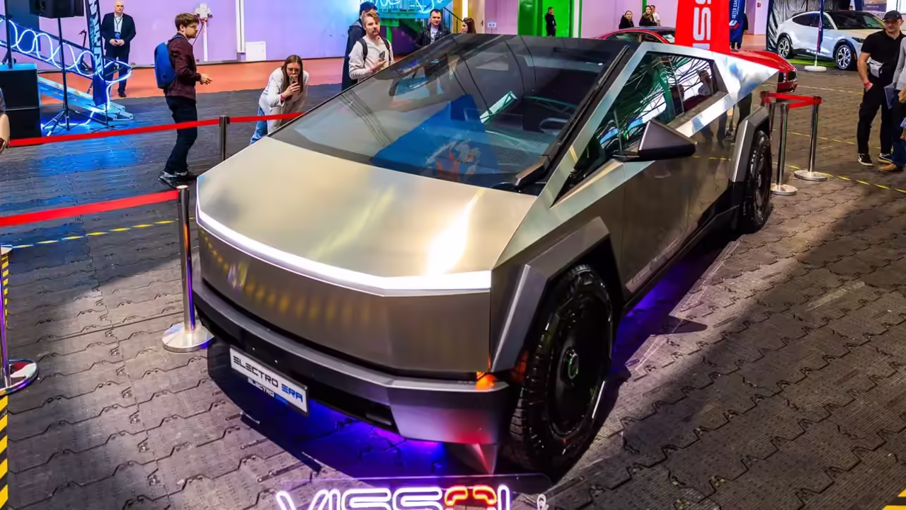 Самый дешевый Tesla Cybertruck в продаже оказался в Минске