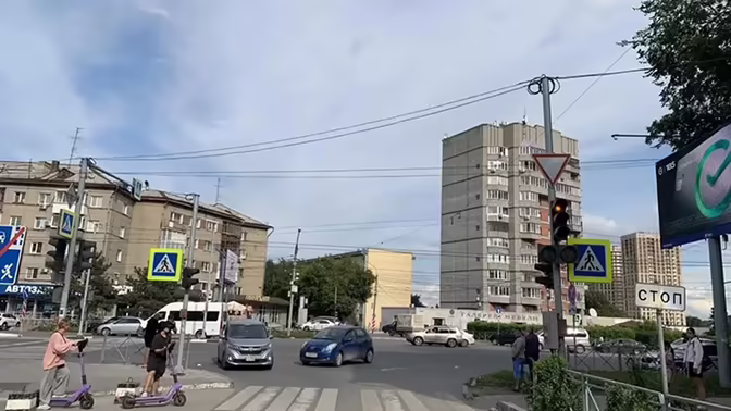 Пассажир юного мотоциклиста скрылся с места ДТП в Новосибирске