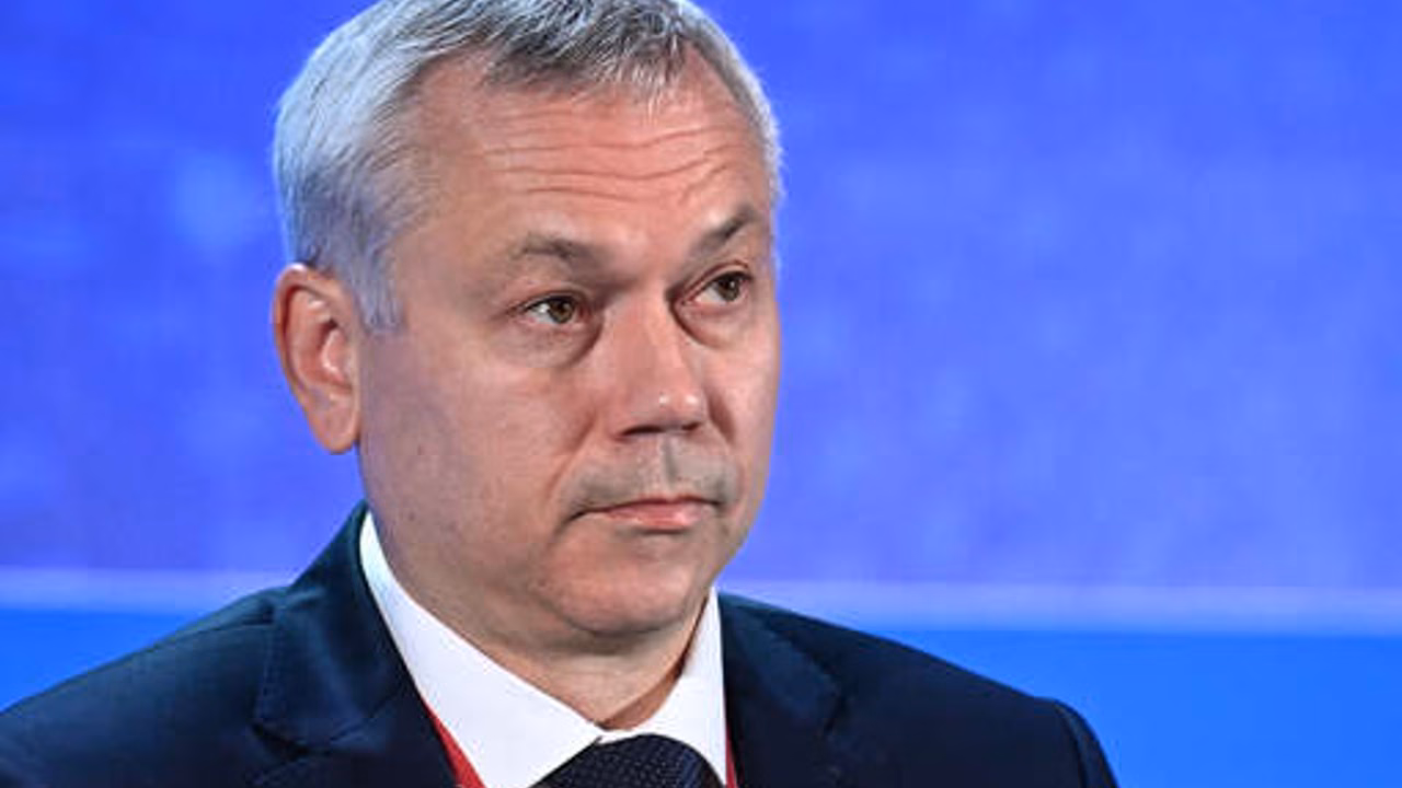 Губернатор Новосибирской области Травников получил штрафов на 22,5 тыс. рублей