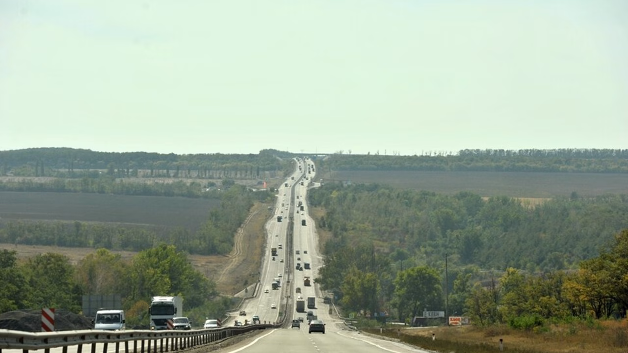 Пробка на трассе М-4 растянулась на 40 километров
