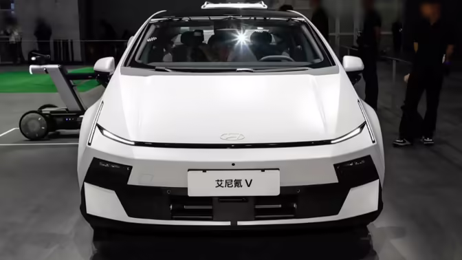 Начались предпродажи Hyundai Ioniq V: от 1,48 млн рублей