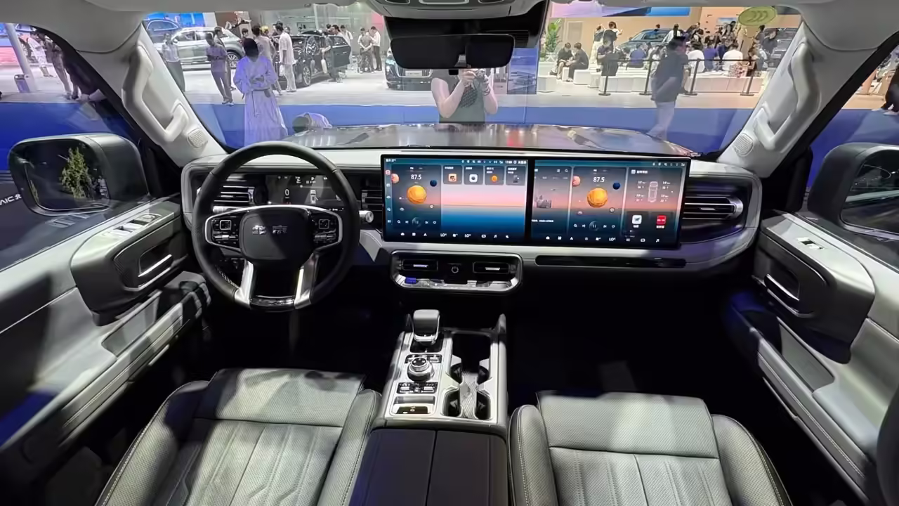 BAIC BJ40 стал гибридом на 532 силы, но сохранил раму и блокировки
