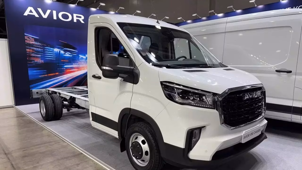Белорусская марка Avior представила в России грузовой V90