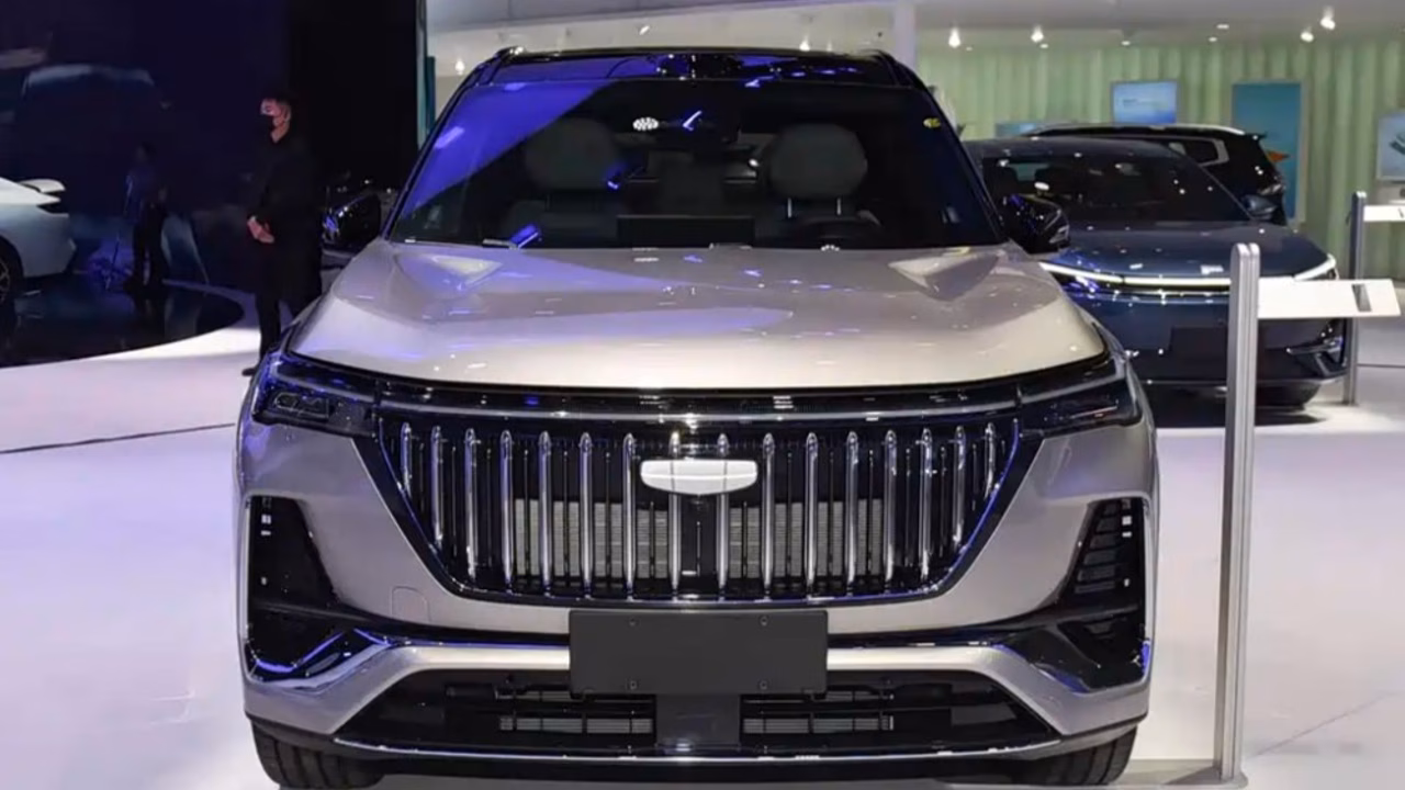 На автосалоне в Чэнду представили обновленный Geely Atlas: что изменилось