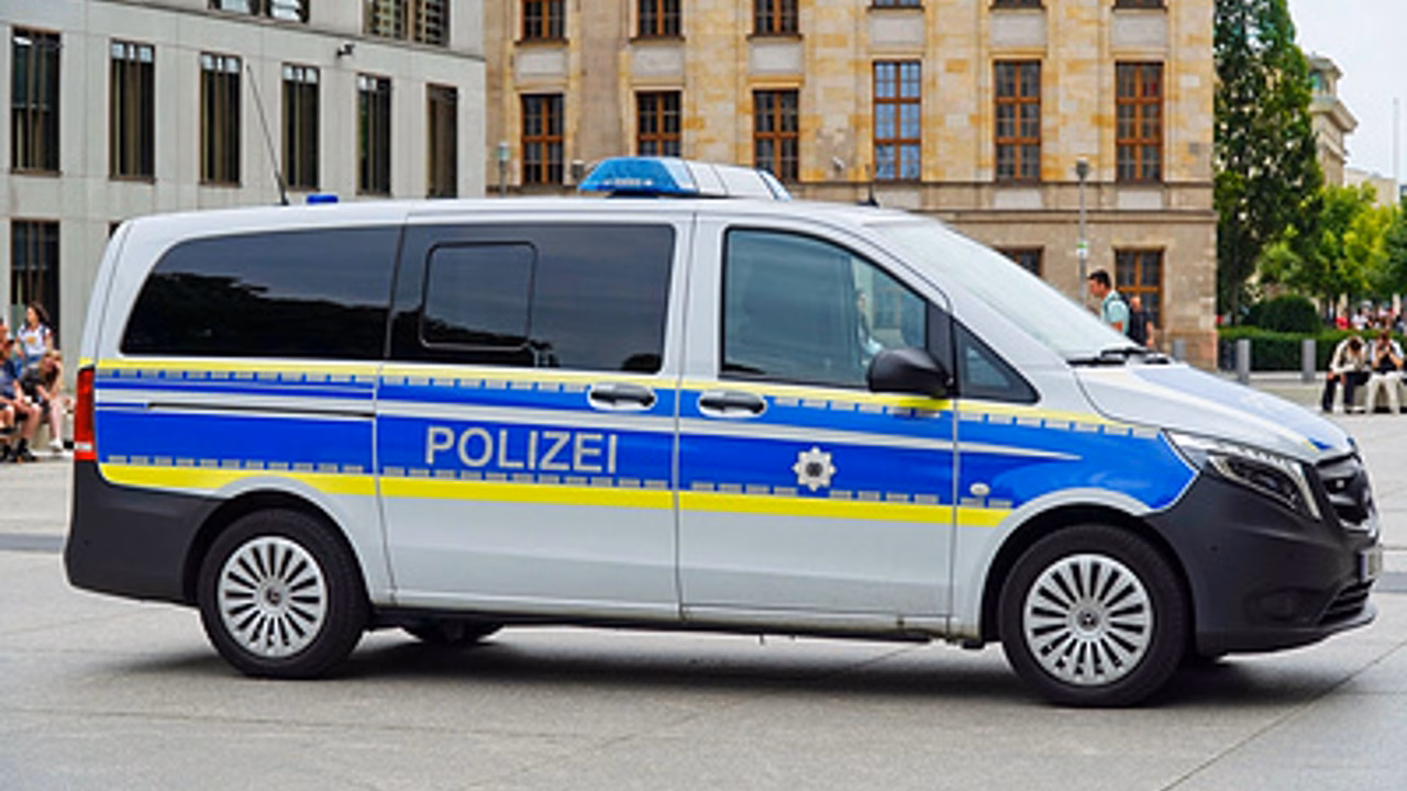 В Германии автомобиль въехал в пешеходную зону