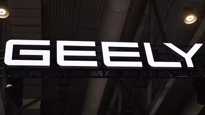 Ford и Renault переходят на китайские платформы Geely: подробности