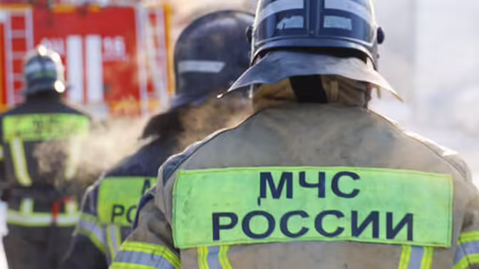 В Дагестане грузовик вспыхнул после падения провода на машину, водитель не выжил