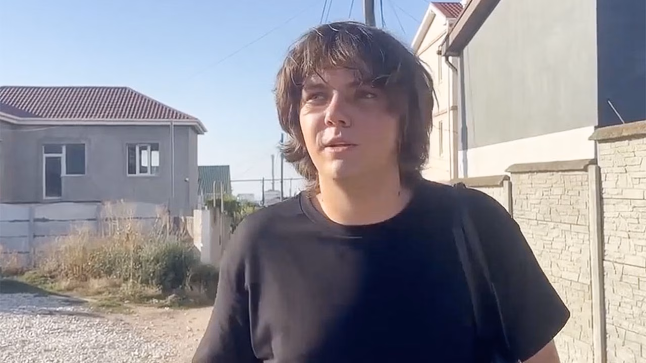 "РГ" публикует эксклюзивное видео с места падения БПЛА на автобус в Севастополе