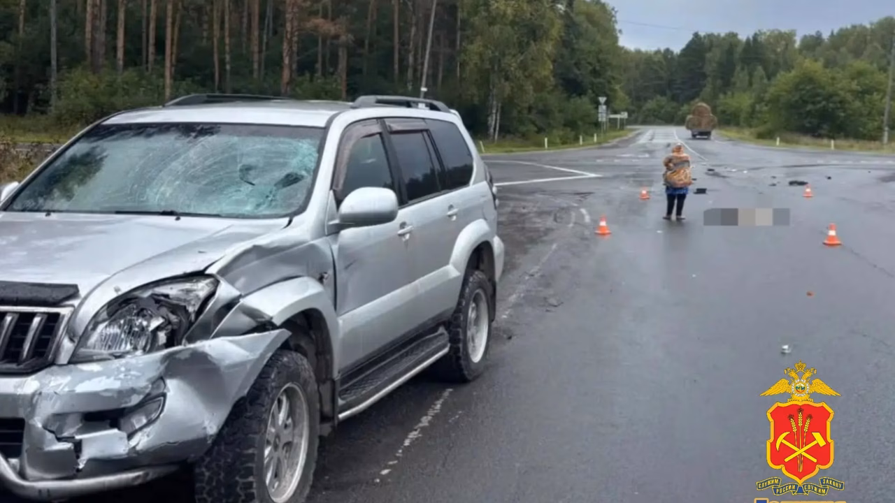 Пожилой мопедист погиб в ДТП в Кузбассе - подробности