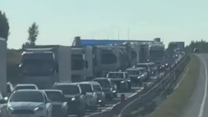 Движение на М-12 под Казанью остановили из-за ДТП с бензовозом