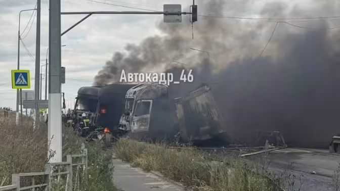 Три автомобиля сгорели после ДТП на объездной Курска