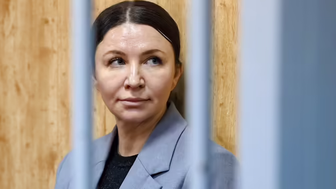Елена Блиновская перед задержанием купила мужу американский внедорожник