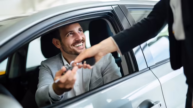 Россияне потратили рекордные 2,5 трлн рублей на покупку автомобилей