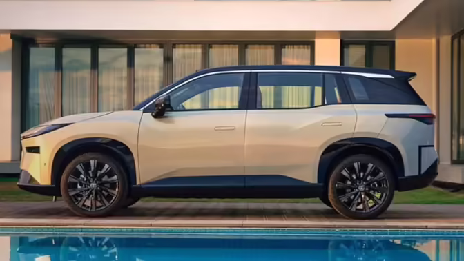В России 26 августа начнутся продажи электрокроссовера Toyota bZ3X