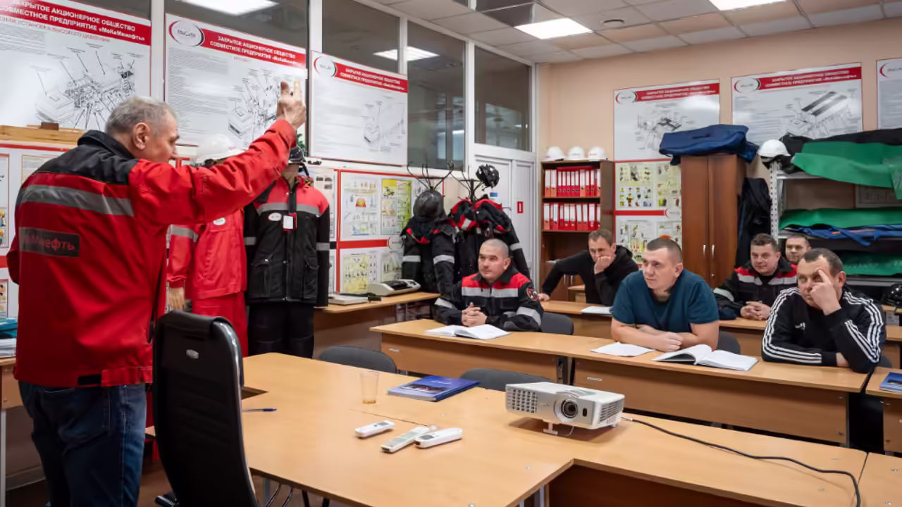 «МеКаМинефть» поддерживает акцию «Внимание, дети!» на дорогах Югры